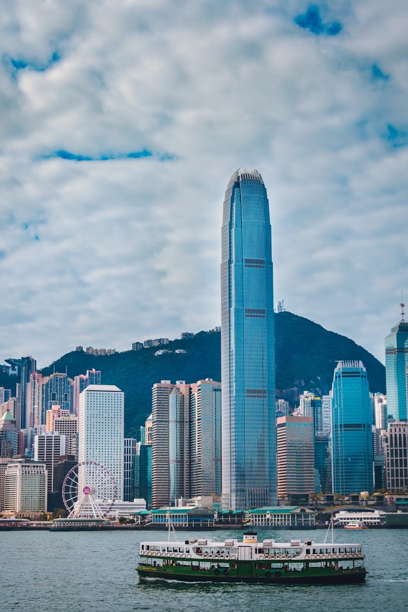 cityscape photography during daytime